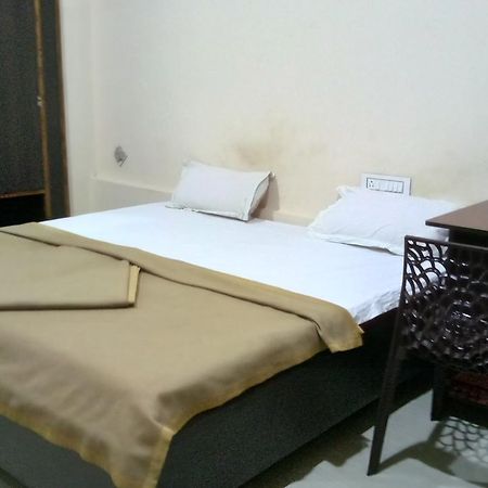 Hotel Barkha Rāipur Zewnętrze zdjęcie