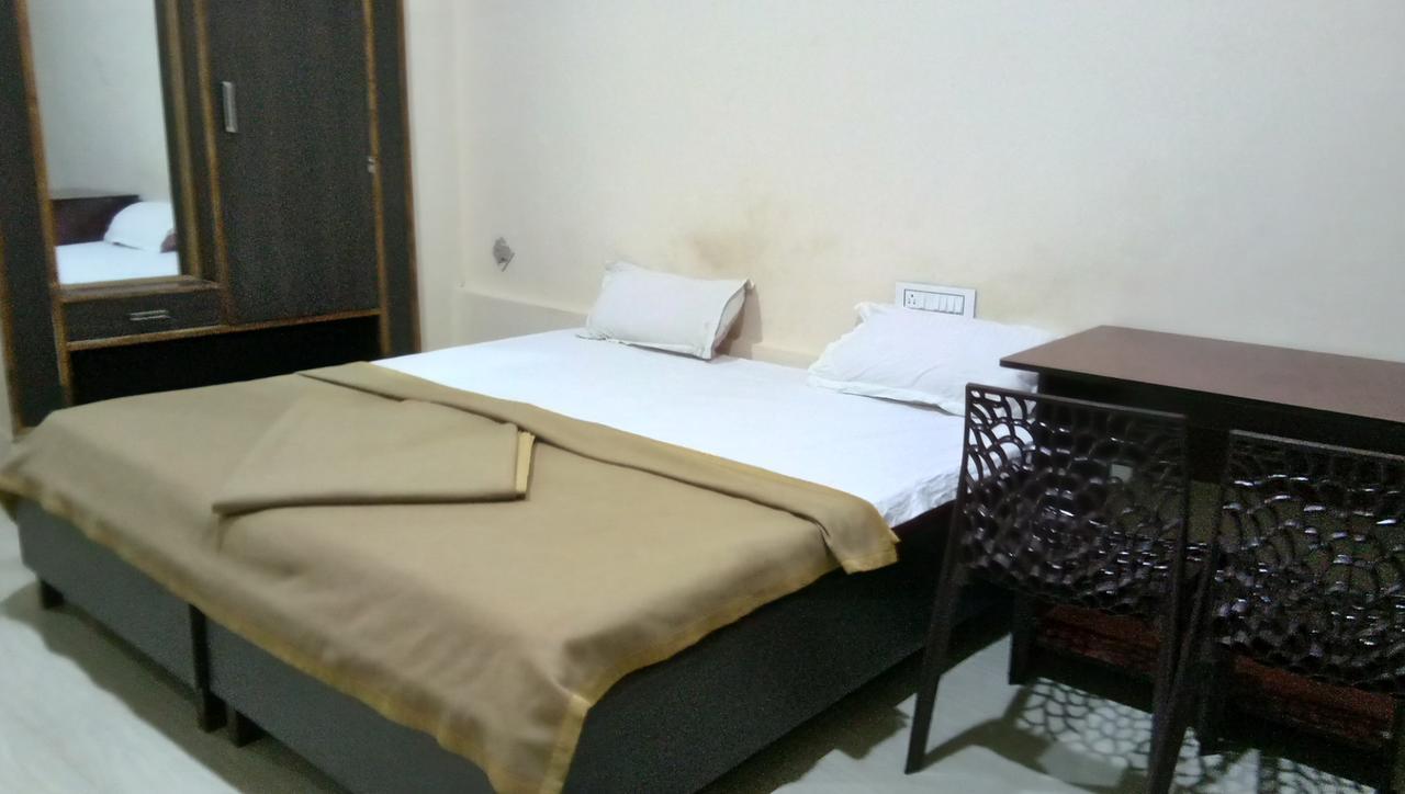 Hotel Barkha Rāipur Zewnętrze zdjęcie